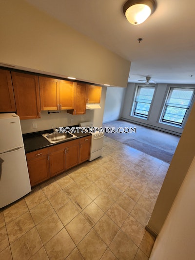 Worcester Studio 1 baths in Worcester - $1,475 No Fee