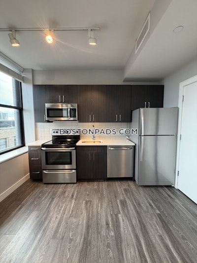 Lynn 1 bedroom 1 baths in LYNN - $2,200 No Fee