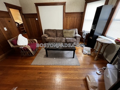Medford 3 Beds 1 Bath  Tufts - $3,600