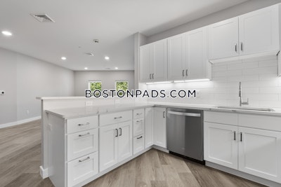 Woburn 3 bedroom 2 baths Luxury in WOBURN - $3,175 No Fee